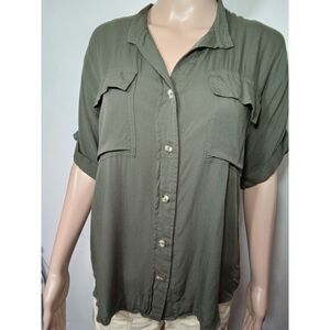 Chicos army green button up‎ blouse pockets women size 1 short sleeve
